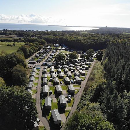 Ostseecamp Ferienhaus "Quartier 104" Шарбойтц Екстериор снимка